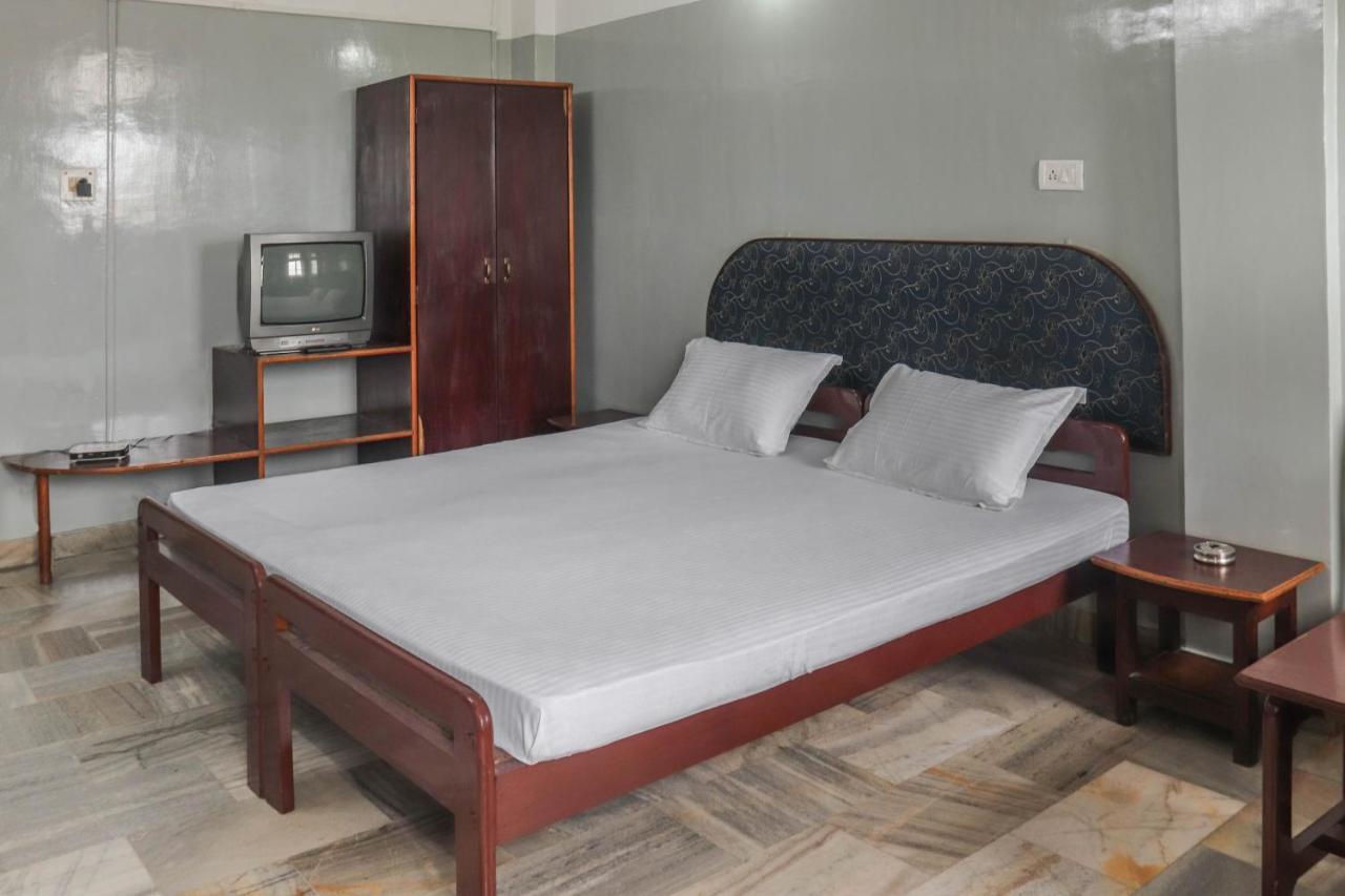 Spot On 49477 Hotel Galaxy Dimāpur Exterior photo