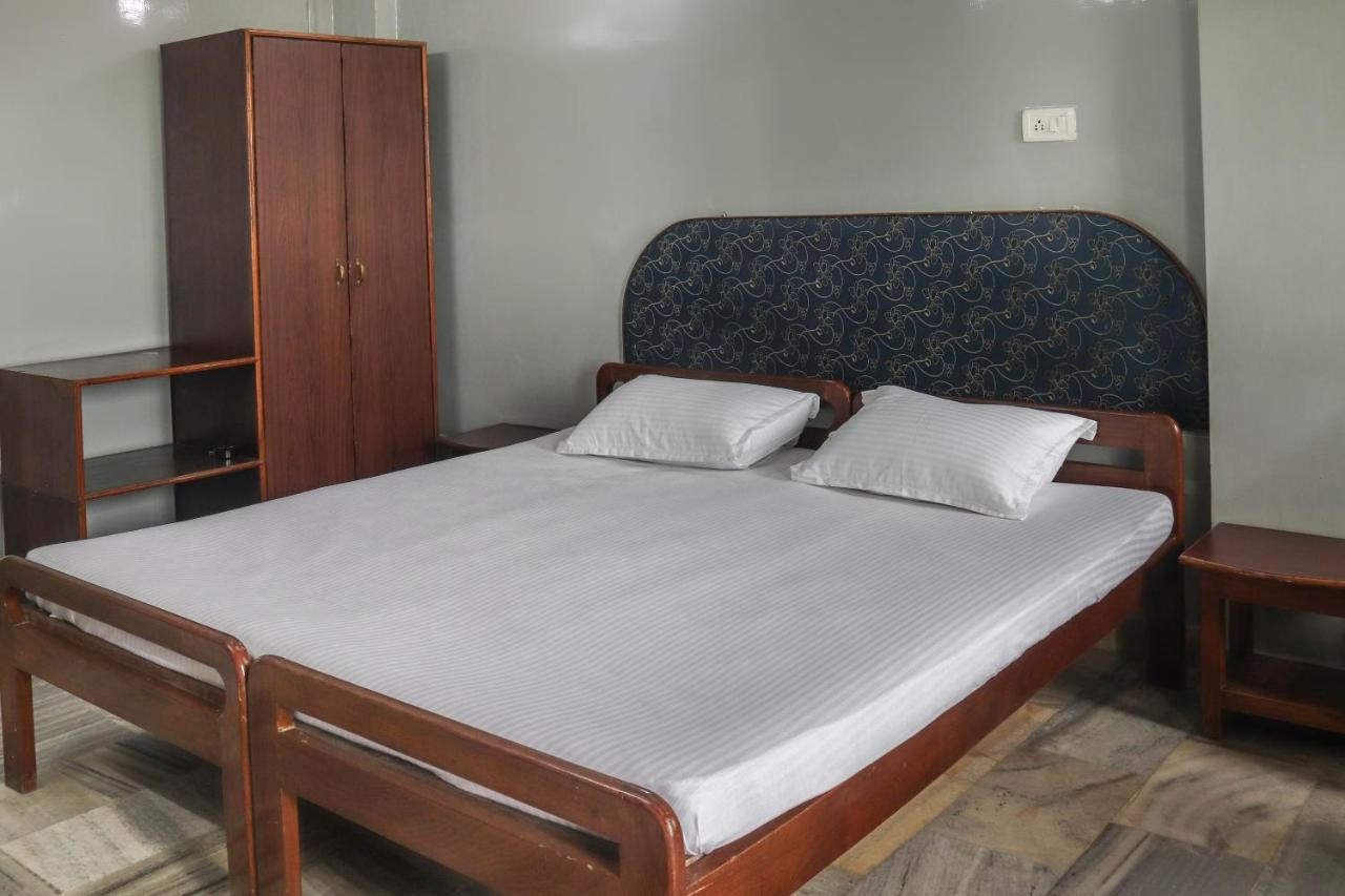 Spot On 49477 Hotel Galaxy Dimāpur Exterior photo