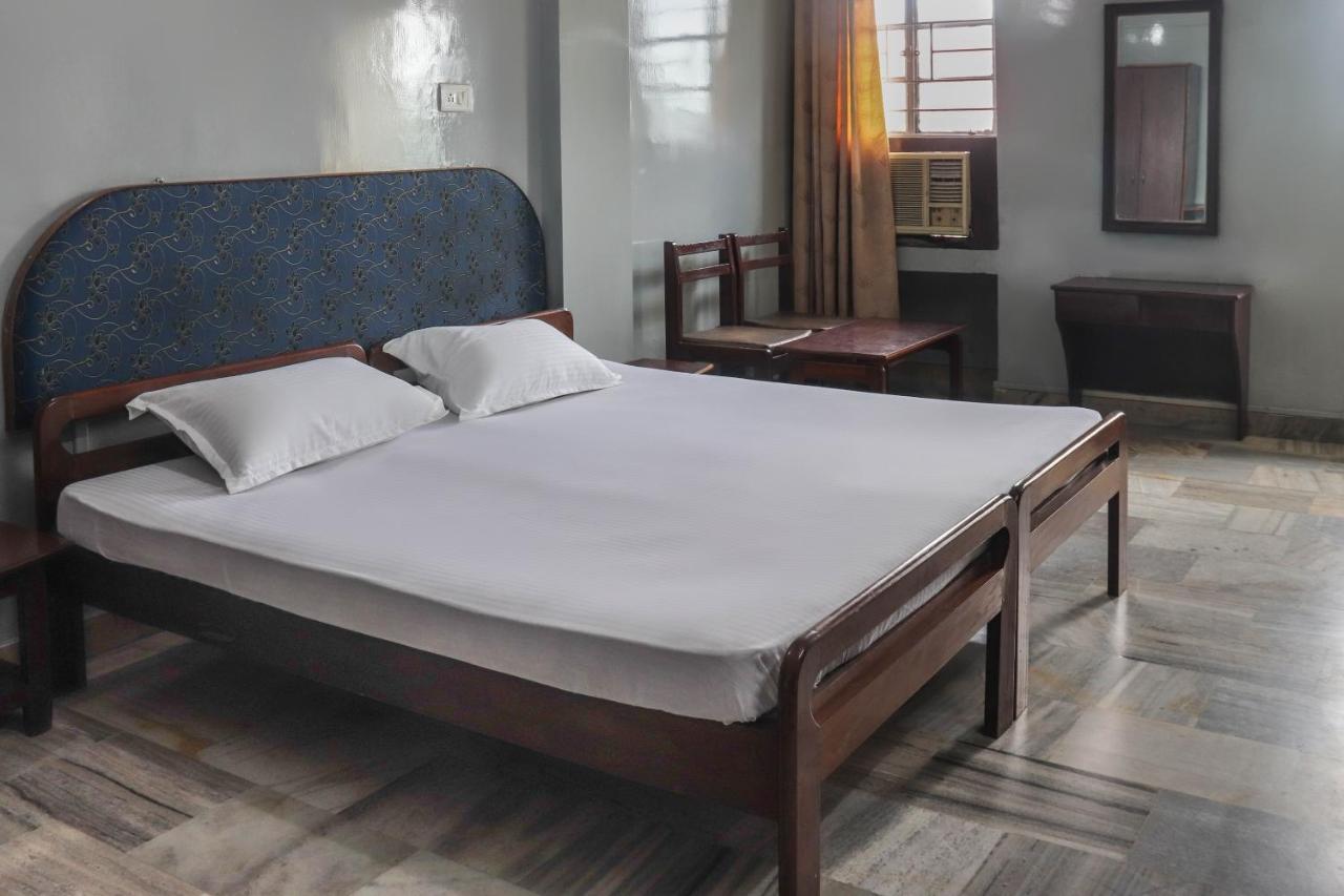 Spot On 49477 Hotel Galaxy Dimāpur Exterior photo